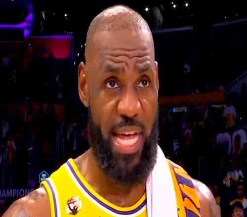 胜勇士采访！雷迪克爆赞克勒贝尔，肯纳德寄语教练，詹姆斯点防守