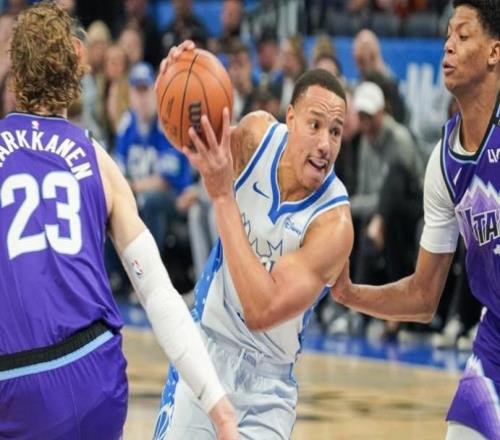 弃用主力！鱼腩惨遭17分大逆转：全场开心欢呼，杰克逊首秀22分