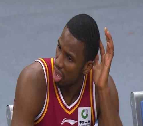 迪亚洛情绪上头未换人离场吃T惹争议末节仅打31秒5犯离场险酿大错