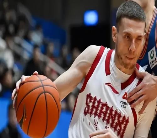 广厦外援硬是把王博给打回来了！赛前踩场现身场地，要冲决赛