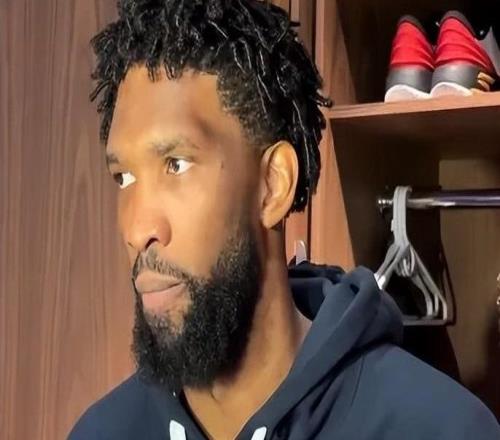 7战场均34分！登顶联盟第一，所有人都说你该退役，可你涅槃重生