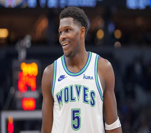 字母哥联手爱德华兹字母哥交易今夏重启，森林狼成明面上领跑者