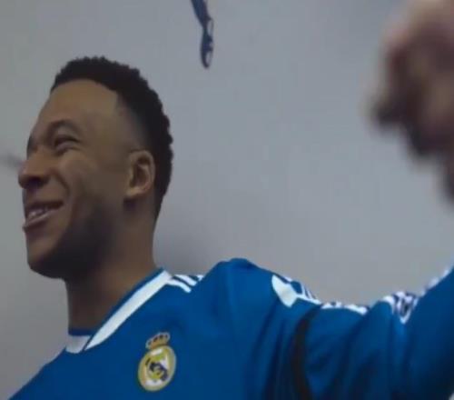 阿斯：姆巴佩向裁判讨要越位解释却遭无视，讽刺对方“小丑”