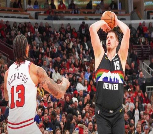 掘金约基奇生涯3双数超越大O后庆祝：“打出了正确的比赛方式”