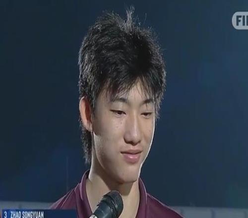 体坛联播曼城2比1逆转利物浦，迪亚斯戴帽助拜仁大胜