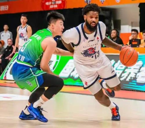 曝CBA大黑马计划更换小外援！单场29+8后卫将被裁掉，邱彪不忍了
