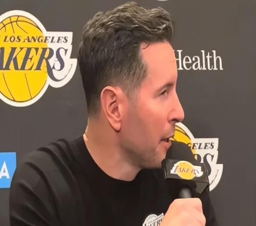 雷迪克直指3输球原因！里弗斯打铁，詹姆斯没球权，防守成漏洞！