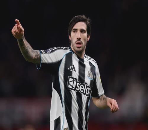 罗马诺：阿森纳或加入罗杰斯争夺！英媒：枪手等豪门竞争托纳利！