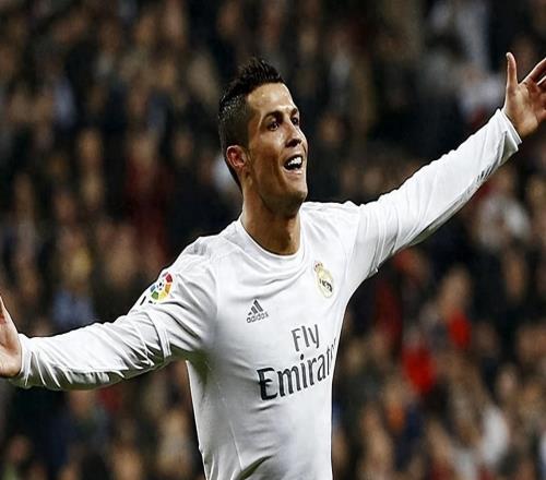 皇马青黄不接，全靠他一人撑起锋线