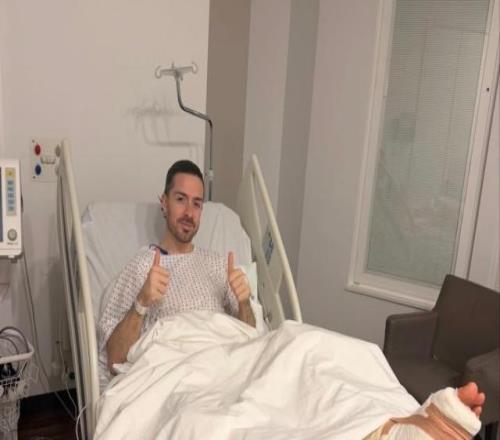 格里利什接受足部手术，自宣赛季报销