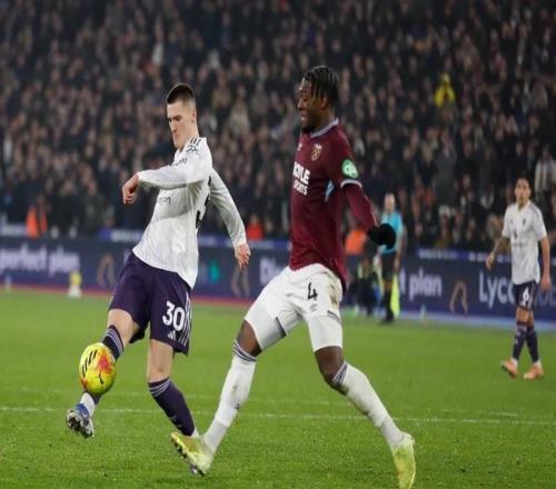 进步明显，谢什科在阿莫林麾下17场仅打进2球，近6轮英超4球