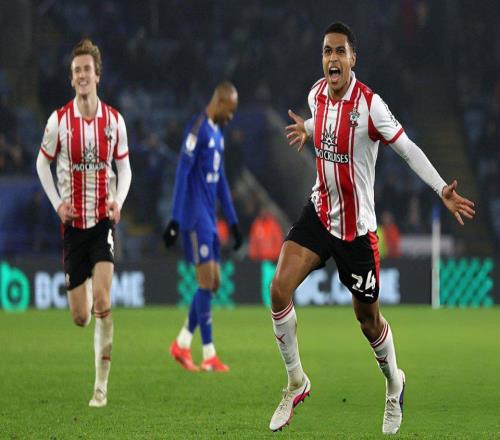 扣6分后前英超冠军再遭暴击30领先被连追4球+绝杀！或跌入英甲