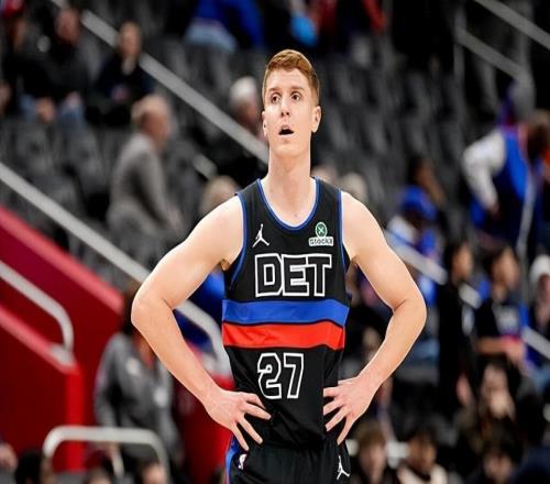 不会投三分的投手活塞侧翼新援加盟3场都没有命中1记三分