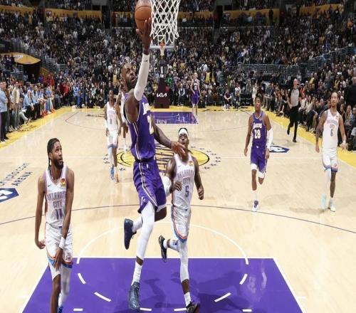 湖人110119输雷霆！詹姆斯狂砍22+10创80年NBA纪录