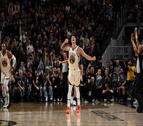 完成绝杀率领球队完成逆袭！锋线新星已经在勇士站稳了脚跟