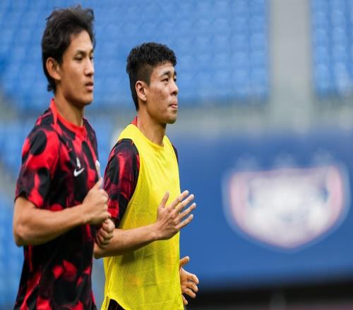 00，海港3平4负提前出局，中超冠军7场只进2球，新援首秀亮眼