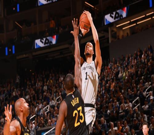 文班亚马26+9，马刺逆转勇士豪取6连胜！格林17+12+8，福克斯惊艳