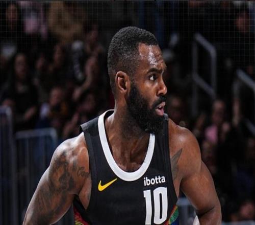 超越火箭重返西部第三！约基奇26+15+11+9失误，掘金险胜灰熊