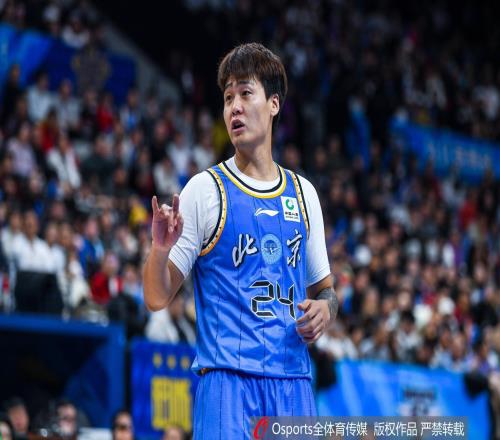 歧视新疆球迷?CBA赵睿社交媒体发表严重不当评论停赛3场罚款5万