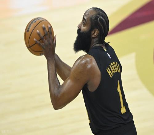 完美主场首秀！哈登13+4+11！米切尔30+5+3打爆奇才，梅里尔爆发