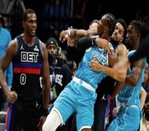 Shams：斯图尔特因斗殴被禁赛七场，迪亚巴特、小乔四场，杜伦两场