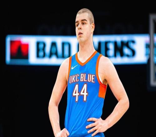 美媒：患有睾丸癌的托皮奇进入雷霆激活名单，将迎来NBA生涯首秀