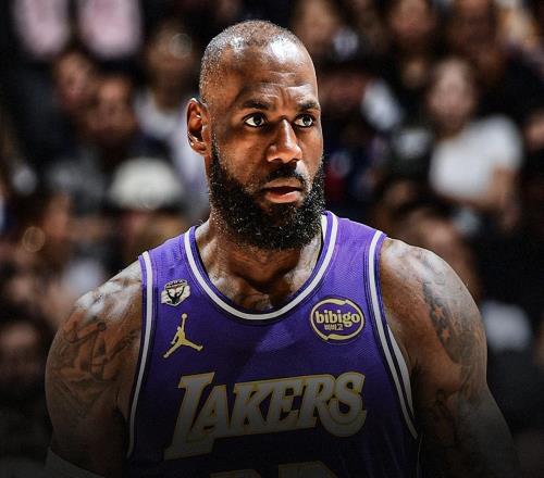 克林根轰23+18+7仍无缘今日最佳！对不起，你碰到创纪录的老詹了