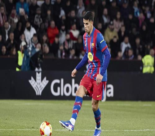 每体：坎塞洛清楚巴萨时光可能有限，急于证明自己影响了发挥