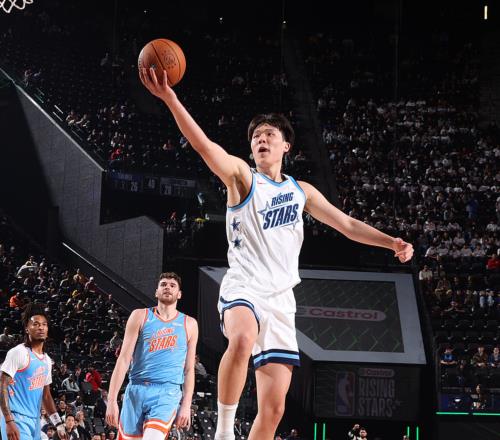 NBA全明星新秀赛：杨瀚森10+2创惊喜，卡斯尔6+5，谢泼德3记三分