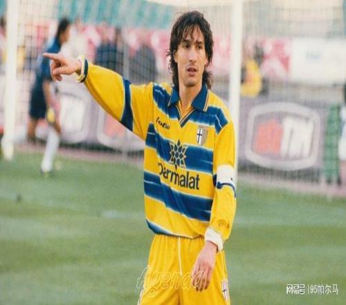 1米70的将军后卫，世界杯淘汰赛造点，33岁去英超被当作业余球员