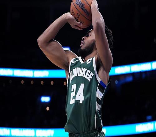 加盟雄鹿后的效果立竿见影，篮网就这样莫名其妙裁掉了他