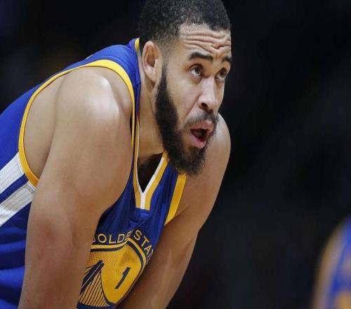 PK白边！麦基加盟首钢让联盟大结局2点做不好将成笑柄