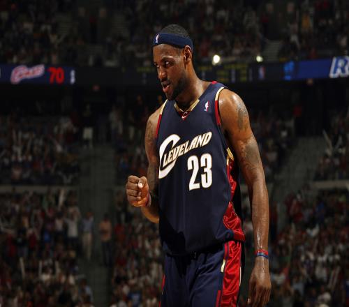 骑士老大米切尔：我是詹姆斯球迷！如果能跟他当队友、很特别！