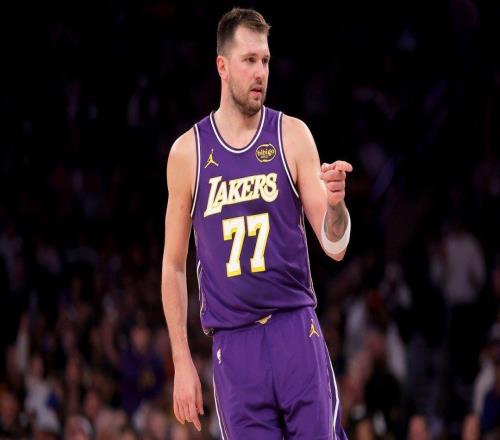 霸气，东契奇表示，随着伤病逐渐消退，湖人队拥有夺冠的实力