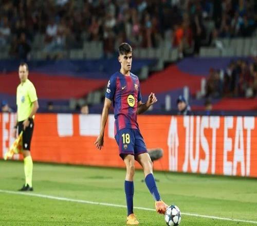 莫雷托丨米兰密切关注巴萨后卫马丁