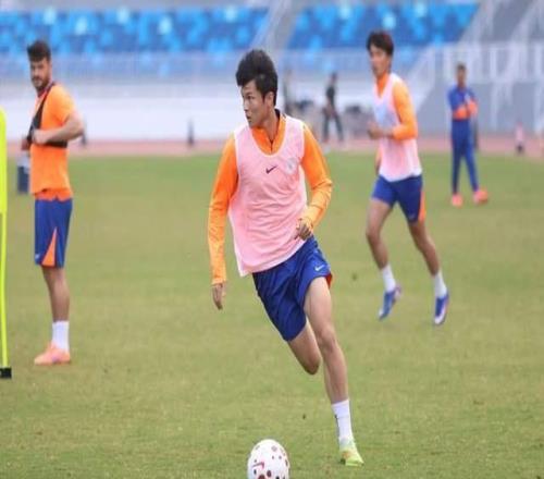 别想挖人了，泰山队官宣续约依木兰5年青训4星留队两套阵容成型