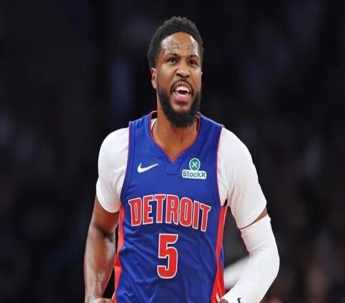 太倒霉了！单季300记三分的神射，如今却被NBA淘汰，丢失千万年薪