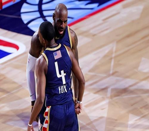 马刺后场球星：我小时候看球时勒布朗已经在联盟里了，这感觉很酷