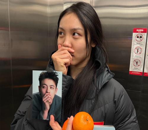 中国女篮23岁1米83王牌晒搞怪照拜年！春节继续训练备战世预赛