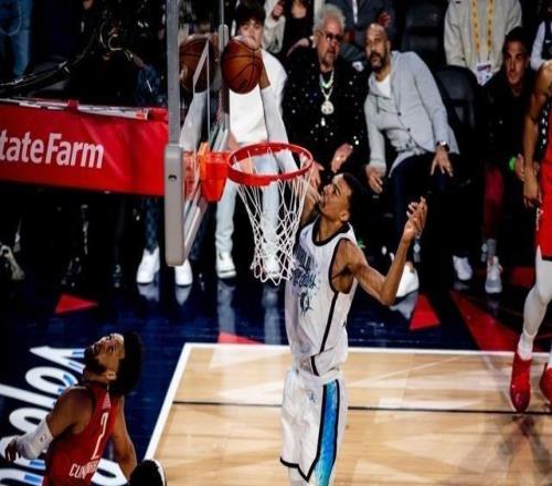 拒绝“划水”，精彩场面频现！美国队打世界队“拯救”NBA全明星赛