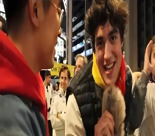 从维尼修斯自称被种族歧视聊：当年皇马前高层孙子辱华！