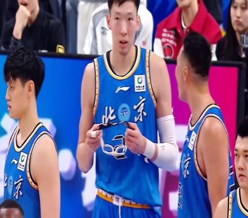 半个赛季薪水超百万！北京队“天价”硬砸麦基，钞能力碾压全联盟