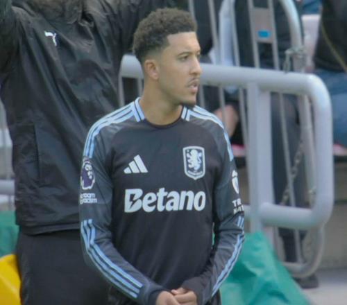 曼联本赛季白给桑乔375万工资！拉爵忍无可忍，通知今夏免费走人