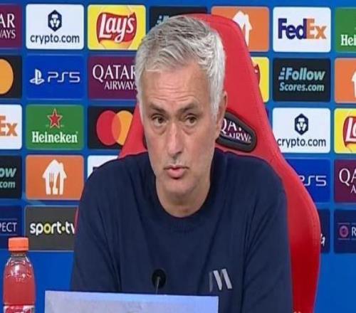 邮报：穆帅要求球队专注后面的比赛，禁止讨论有关皇马的一切