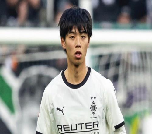 记者：门兴拥有高井幸大的买断条款，同时还在考虑延长租期