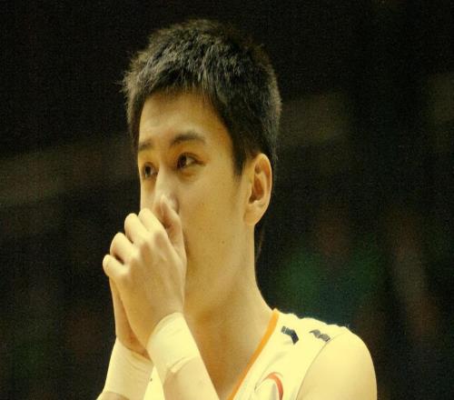 厚积薄发！杨鸣12年前让位成就辽篮王朝，而今他承诺辽宁永远是家