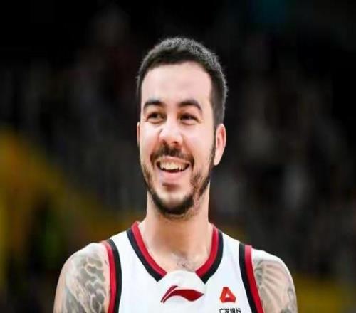 留不住！全明星外援要求离队，球队挽留无果，火速签下1米88后卫