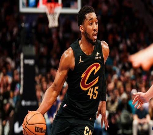 狂轰7连胜！骑士完胜黑马，米切尔32分，新秀爆发，哈登首冠要来