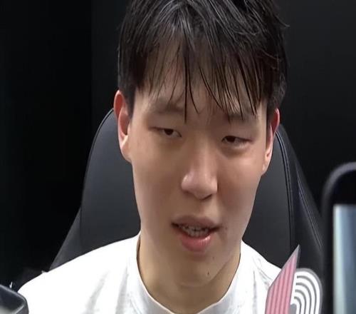 杨瀚森4中1后采访：罚球6中2与训练有出入，约基奇告诉我很棒！