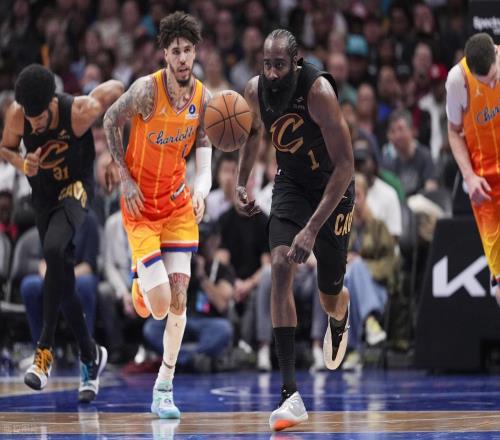 最佳新秀！克尼佩尔完胜哈登！米切尔背靠背发威，阿伦打爆黄蜂！